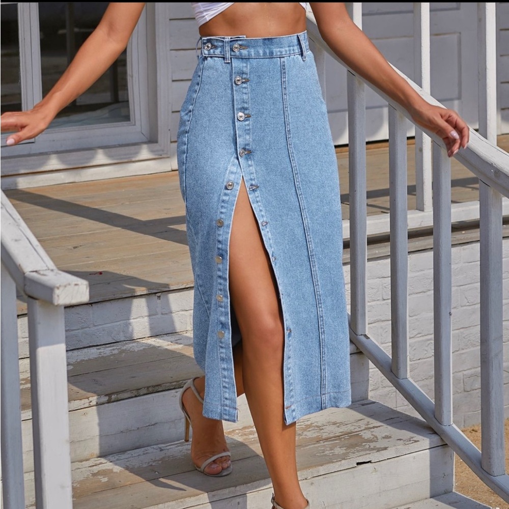 Button down denim skirt